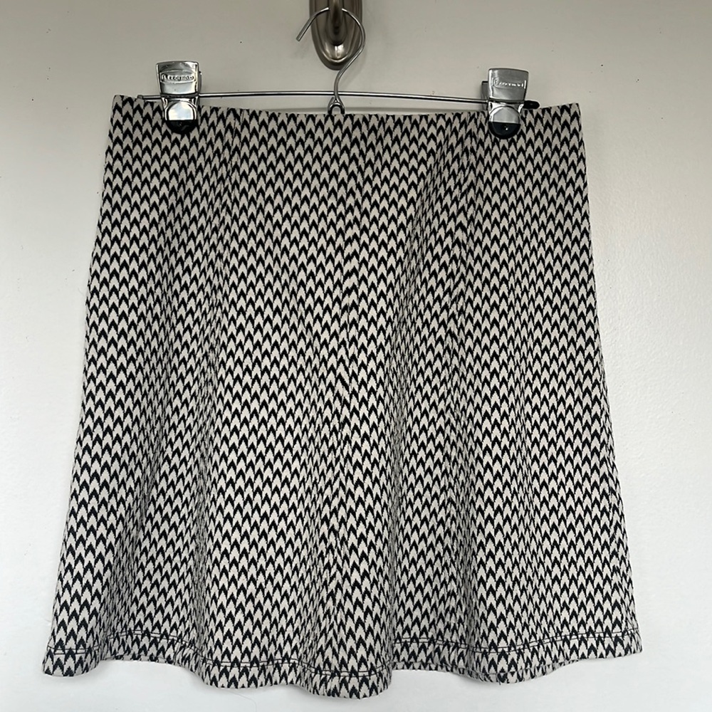 Black and White Patterned Sweater Skirt